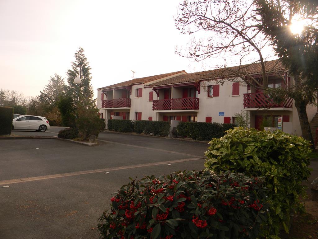 Residence Hoteliere Helios Jonzac Exterior photo